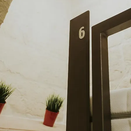 Ostello Dei Sassi Backpackers بيت شباب