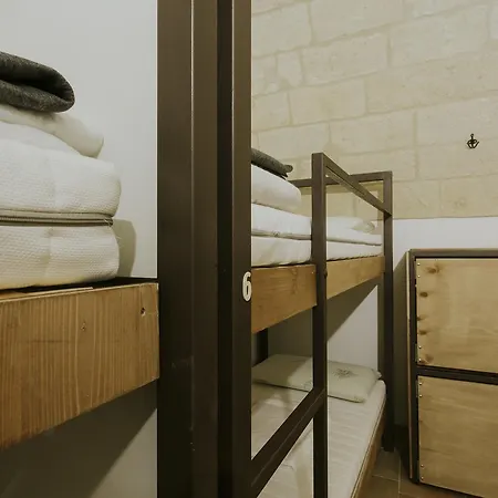 Ostello Dei Sassi Backpackers بيت شباب *