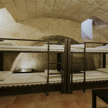 Ostello Dei Sassi Backpackers بيت شباب *