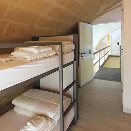 Ostello Dei Sassi Backpackers بيت شباب *