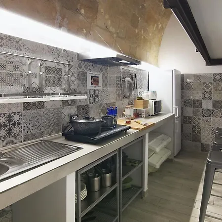 Ostello Dei Sassi Backpackers بيت شباب